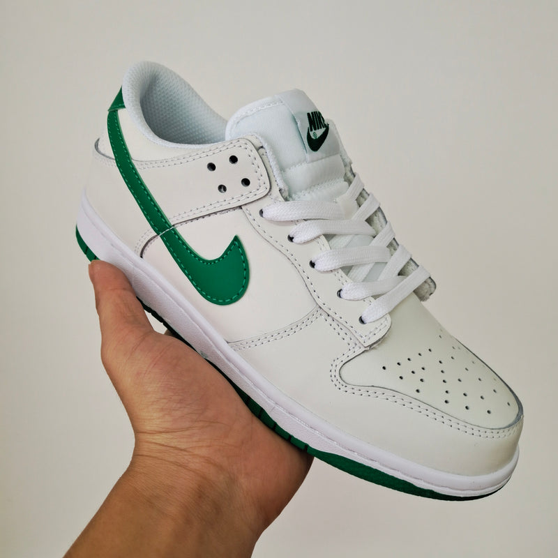 Tênis Nike SB Dunk Low White Green